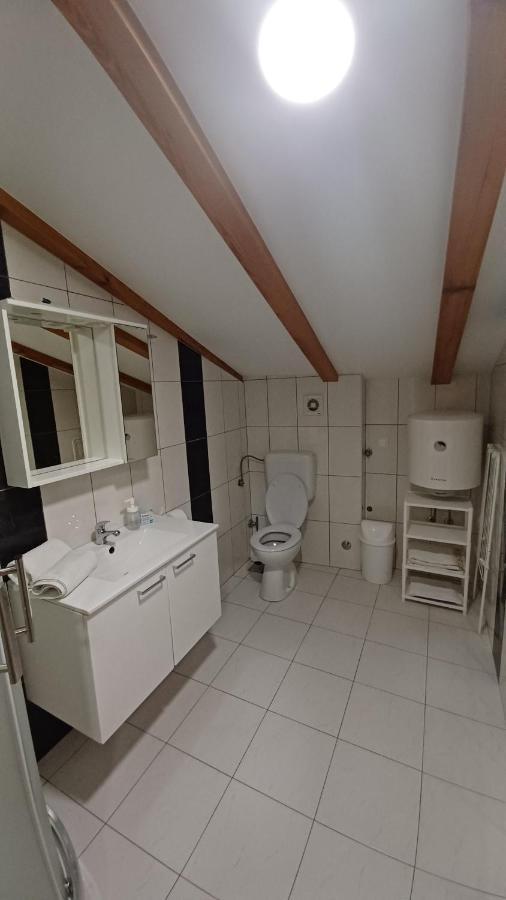 Apartmani Amra ノヴィ・ヴィノドロスキー エクステリア 写真
